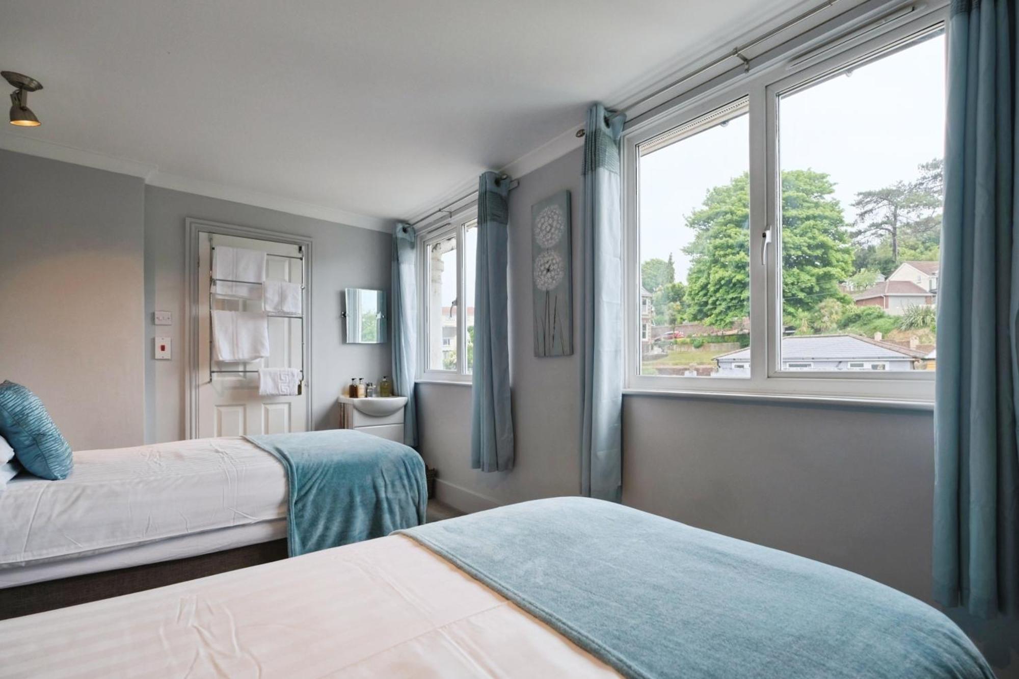 Guest house Rowcroft 3*