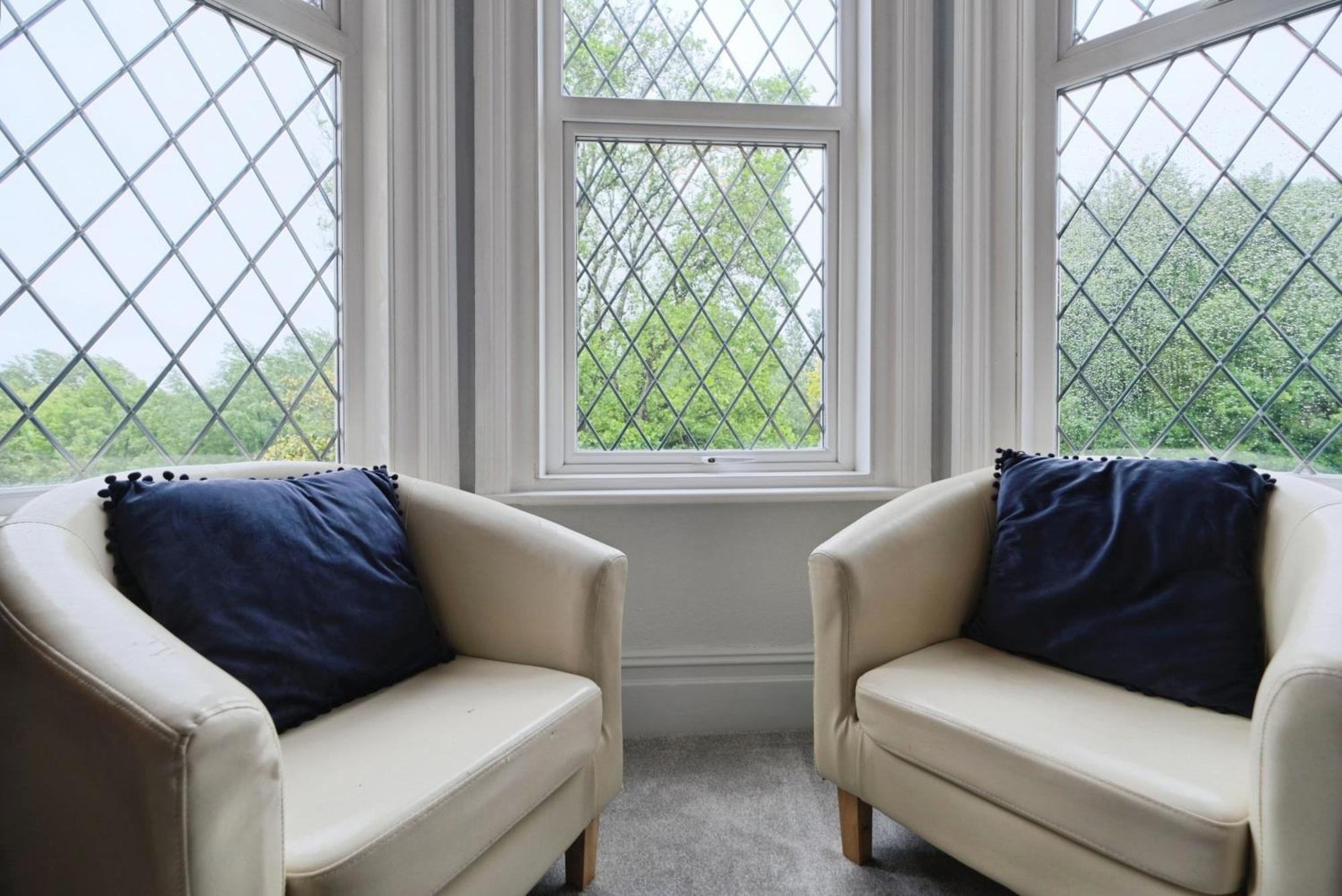 Rowcroft Guest house 3*